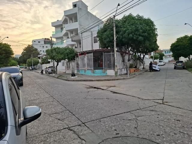 Urbanización Buenavista - Av Crisanto Luque Pensión 3*